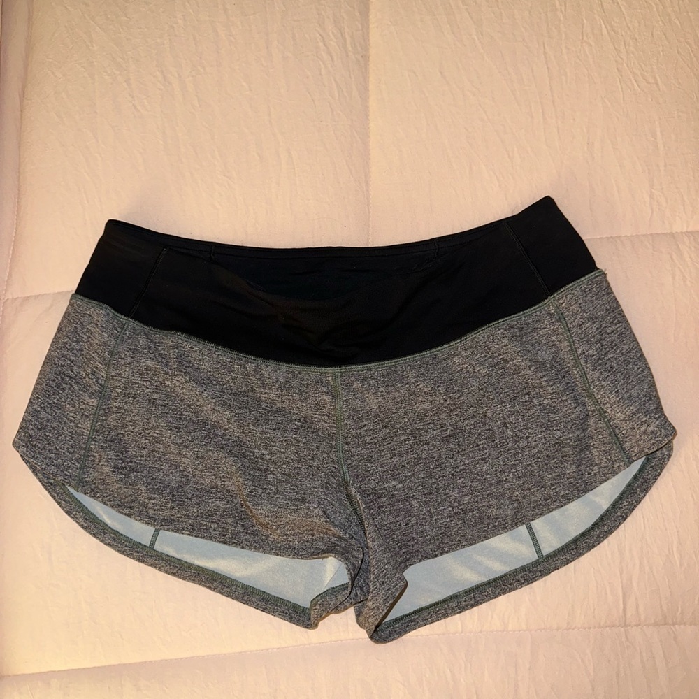 Grey Lululemon Size 6 2.5in Speed Up shorts